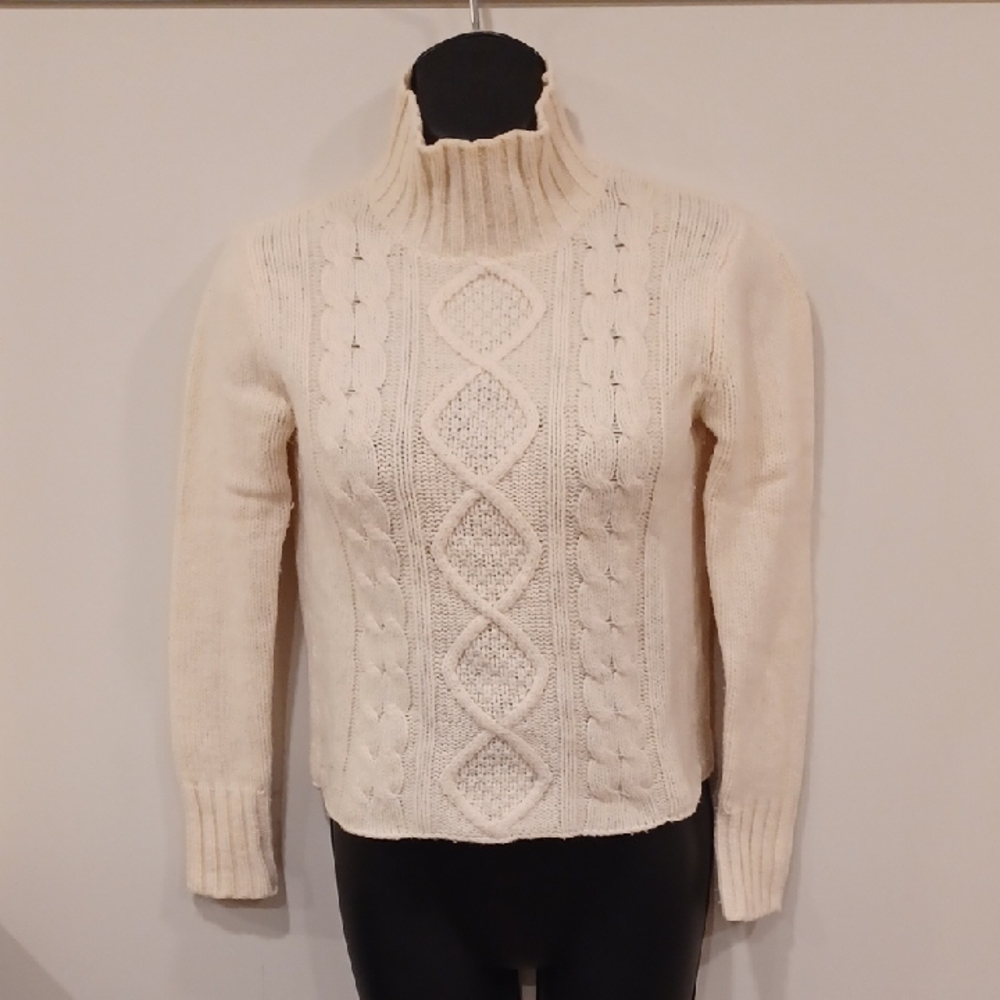 Bossini Ladies Lambswool Blend Cable Front Fitted Turtleneck- Sz. 5/XS